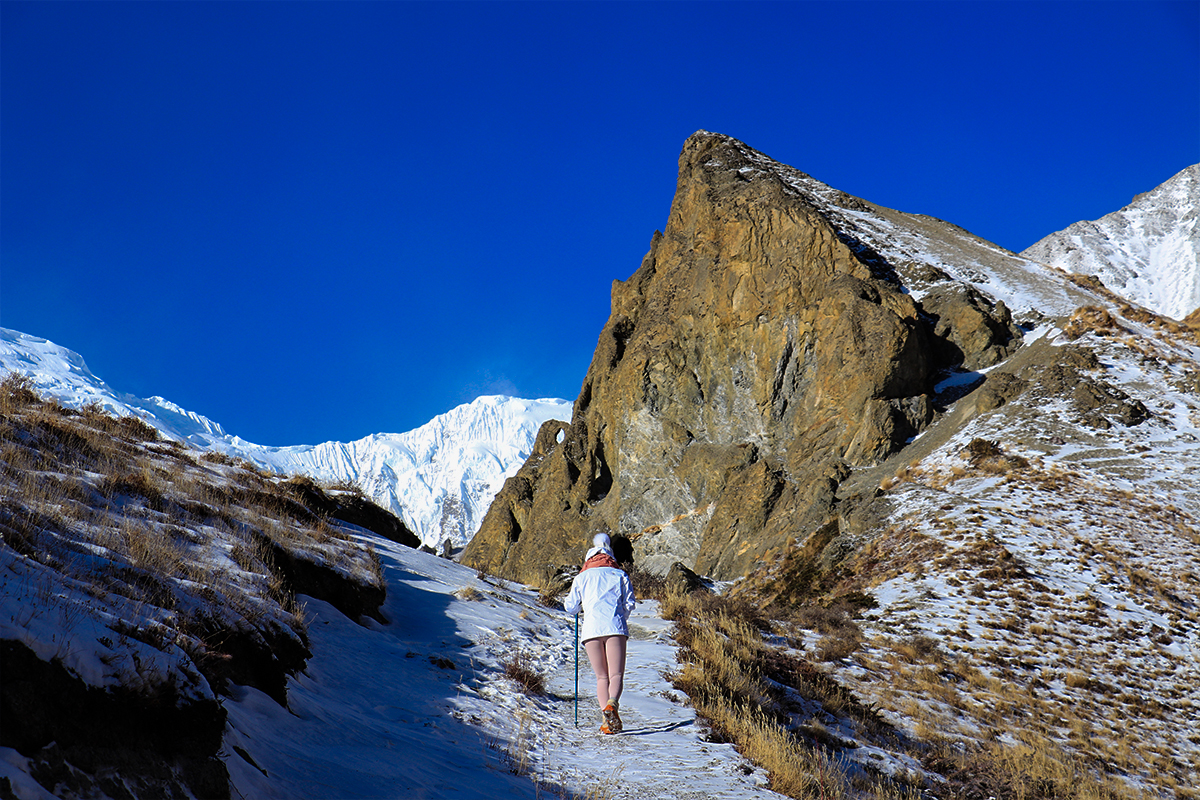 Solo Female Traveler during the Tilicho Lake Trek